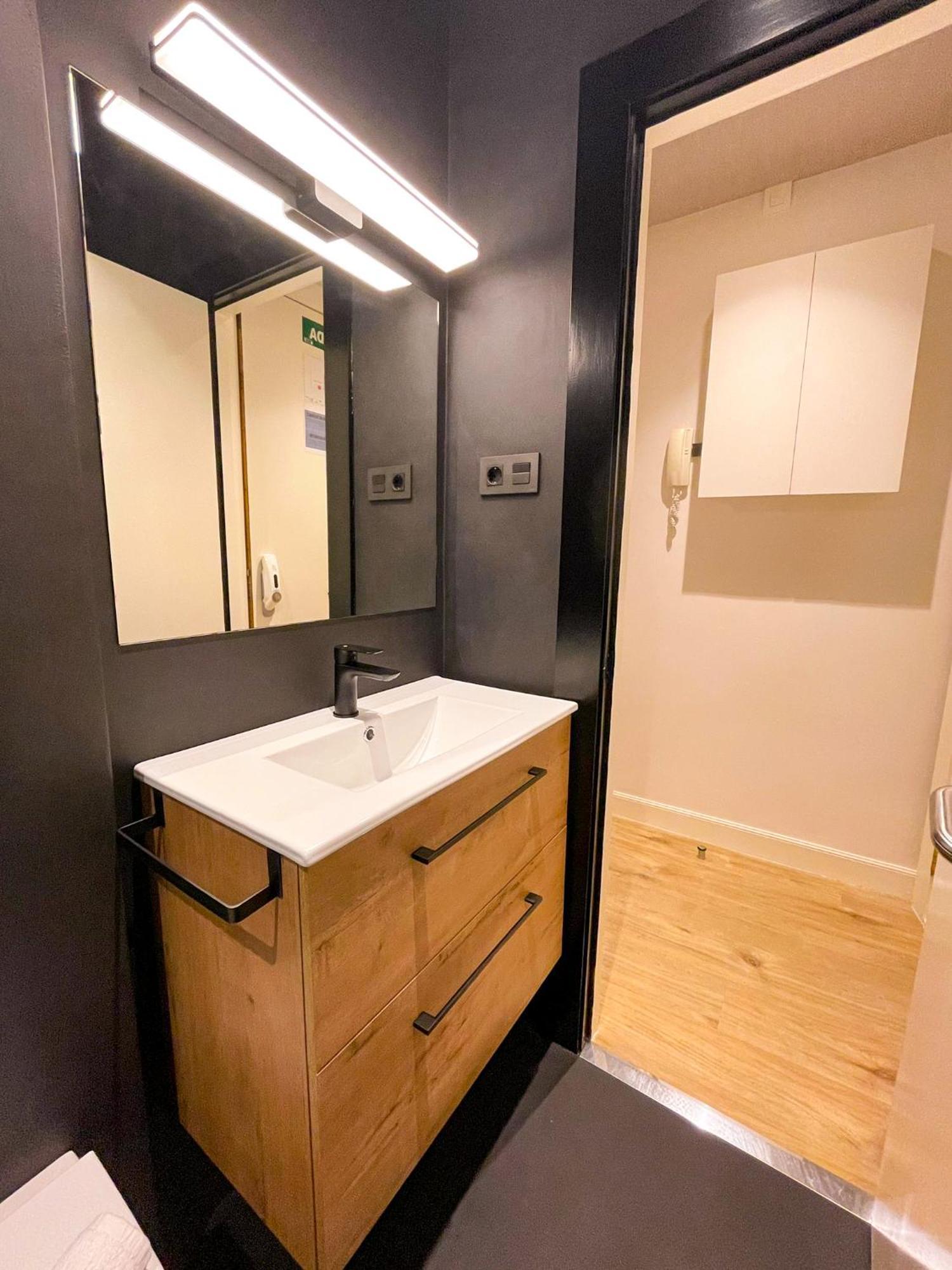 Vivienda Turistica En Bilbao La Vieja Con Wifi Y Parking Lejlighed Eksteriør billede